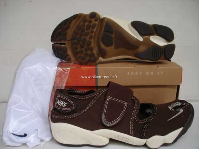 Mignon Nike Shox Rift Chaussures De Course Brune